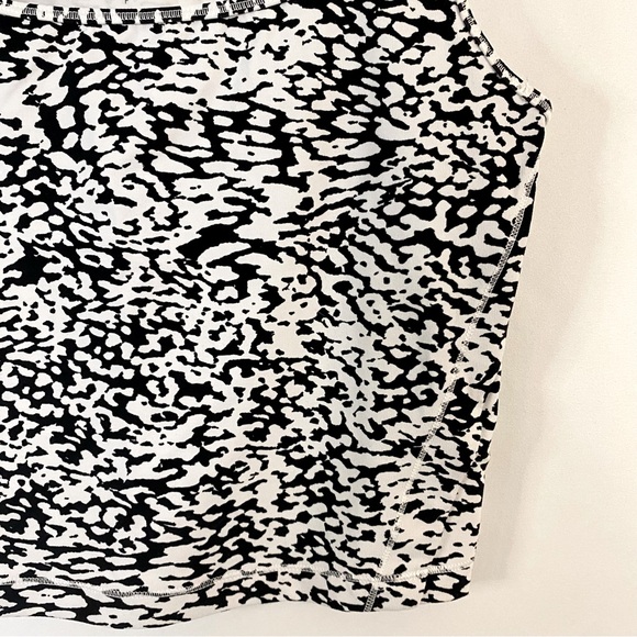 Athleta Shanti Square Neck Crop Tank Animal Print Black White S Activewear - Picture 4 of 11
